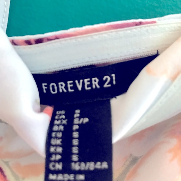 Pretty Floral Maxi Halter Dress - Picture 5 of 7